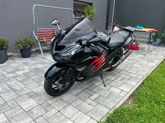 Kawasaki ZZR 1400 - 3