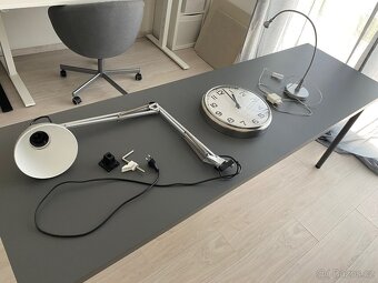 Stůl Ikea a příslušenství - 3