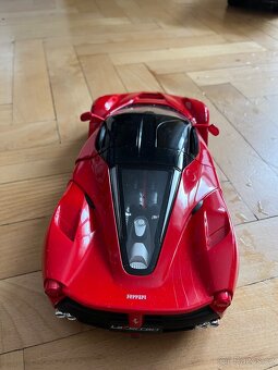 AUTO NA OVLÁDÁNÍ FERRARI - 3