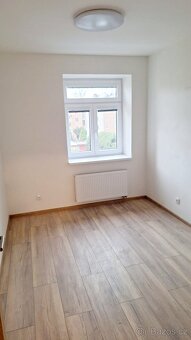 Pronájem bytu 1+1 Štrossova, Pardubice - 3