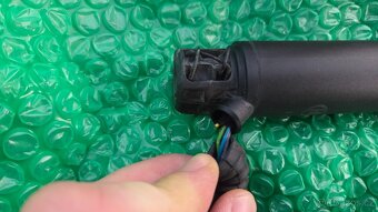 Elektricke vzpery Škoda Octavia - 3