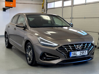Hyundai i30 Fastback 1.5TGDI 118kw MHEV Family Smart RV.2022 - 3