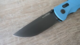 SOG Flash AT MK3 Civic Cyan Folder - 3