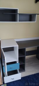 Prodám studentský psací stůl+ polička na zeď - 3