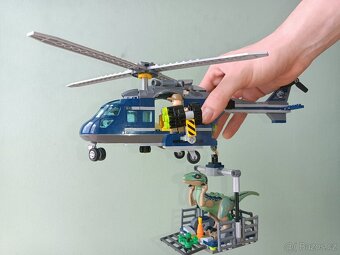 LEGO Jurassic World 75928 Pronásledování Bluea - 3