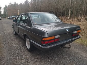 Bmw e28 520i shadowline - 3