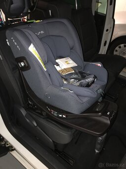 Nuna Prym protisměrná, otočná autosedačka - 3