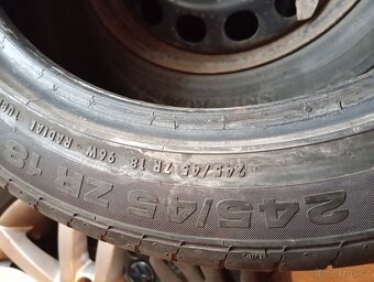 245/45/18 - 3