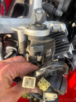 Sada zamku a ridici jednotka na Yamaha Fz6N a Fz6 Fazer - 3