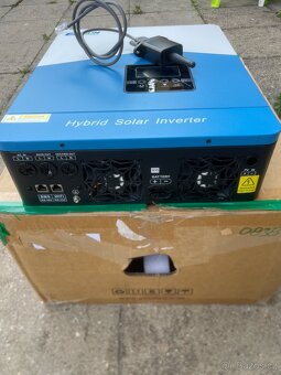 Hybridní střídač 6,2kW 48V - 3