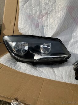 predni svetla svetlo vw touran prave pravy - 3
