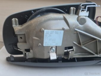 NOVÉ Pravé zrcátko Superb 1 s podsvícením - ORIG - 3