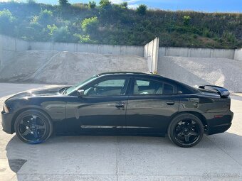 Dodge Charger 5.7 Hemi - 3