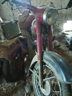 ČZ 125 Deluxe - 3