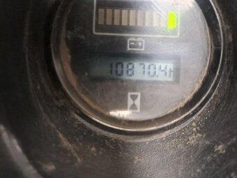 Nízkozdvižný elektrický paletový vozík STILL EGU 20 S s nabí - 3