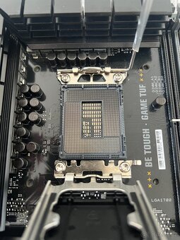 ASUS TUF GAMING B760-PLUS WIFI Socket intel 1700 - 3