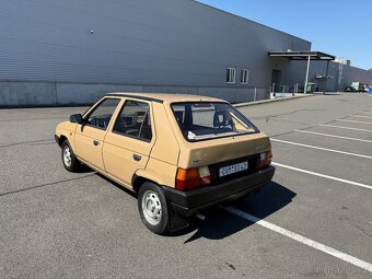 ŠKODA FAVORIT 135L rok 1990 - 1.majitel - Garážováno - STAV - 3