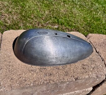 Jawa ČZ 250 kývačka - víko zapalování - 3