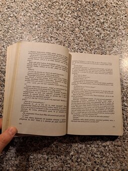 Penězoměnci - Arthur Hailey - 3