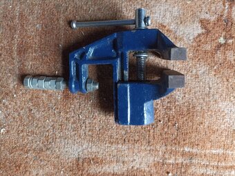 Malý svěrák,retro svítilna - 3