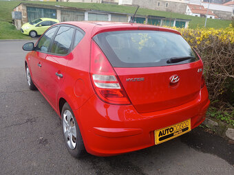 Hyundai i30 1.4i serviska - 3