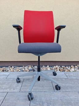 Steelcase think V1 /Kancelářská židle @001 (OP 25.000kc) - 3