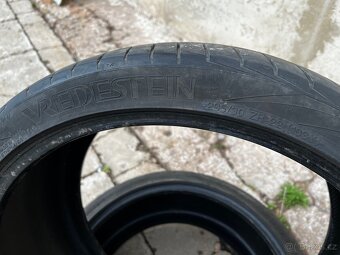 Pneu 295/30 R22 - 3
