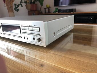CD přehrávač Onkyo DX-7211 - 3