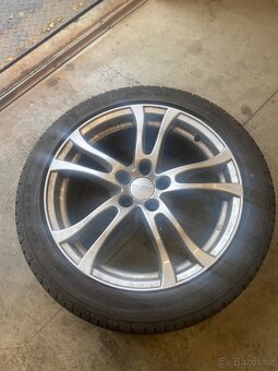 Kola 235/45R18 - 3