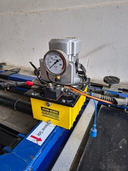 Hydraulický zvedák WDW -5500 - 3