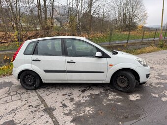 Ford Fiesta, 1.4 59kW, couvací kamera, klima - 3