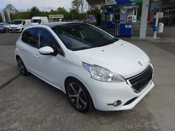 Peugeot 208 1,6 e-HDi - 3