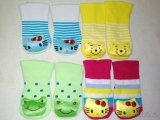 Novorozenecké ponožky s roztomilou hračkou - 3