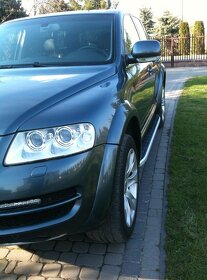 VW Touareg 7L (02-06) rozšířené tuning lemy blatníků - 3