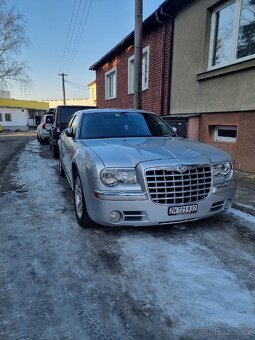 Prodávám Chrysler 300C 3.5 V6 - 3