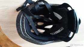 sportovní helma - 3