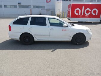 Prodám ŠKODA OCTAVIA COMBI 1.6 TDI rok výroby 2010 - 3