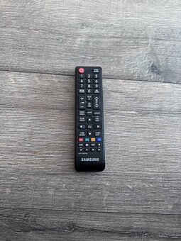 samsung TV 49” - 3