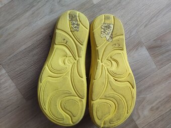Kožené polobotky, cvičky a žabky - vel. 33 a 34/35 - 3