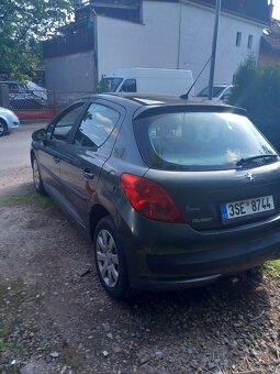 Peugeot 207 1.4 65 kw panorama 2007 - 3