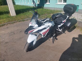 Benelli TRK 251 - 3