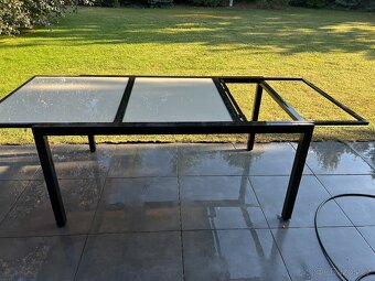 IKEA hliníkový rozkládací stůl se skleněnou deskou - 3