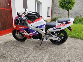 Honda CBR 900rr Fireblade - 3