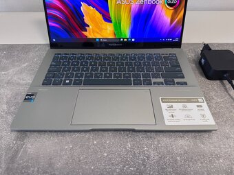 Asus ZenBook 14 OLED - i7-12gen / 16GB DDR4 / 2K dotyk LCD - 3