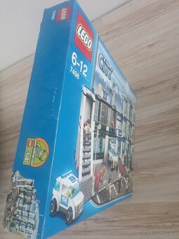 Lego set policejní stanice - 3