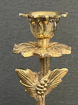 Mosazný retro svícen 21 cm, florální dekor - 3