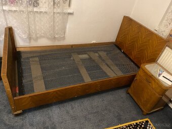 Starý dřevěný nábytek - 3