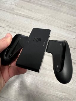 Nintendo switch ovladač  na joy cony grip - 3