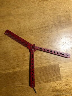 Butterfly hřebínek | Crimson Web - 3