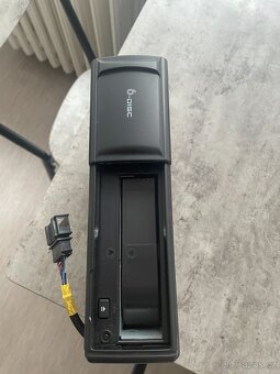 CD měnič Volkswagen - 3